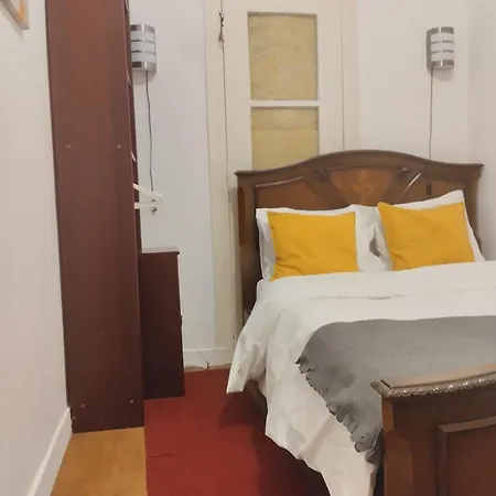 B Homestay *
